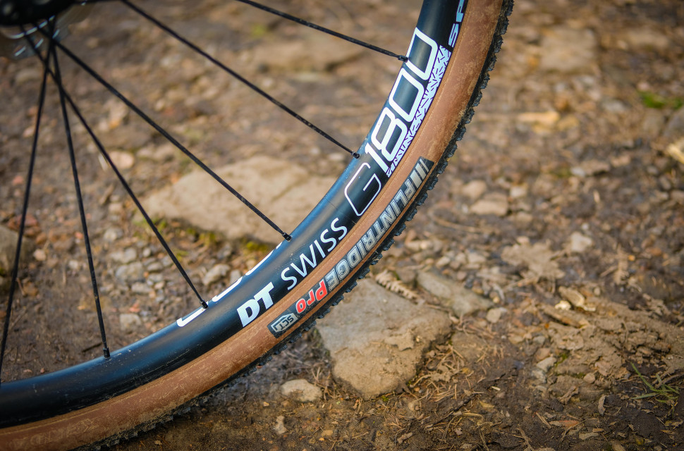 DT Swiss G1800 Spline Gravel wheels-1.jpg DT Swiss G1800 Spline Gravel wheels-1.jpg