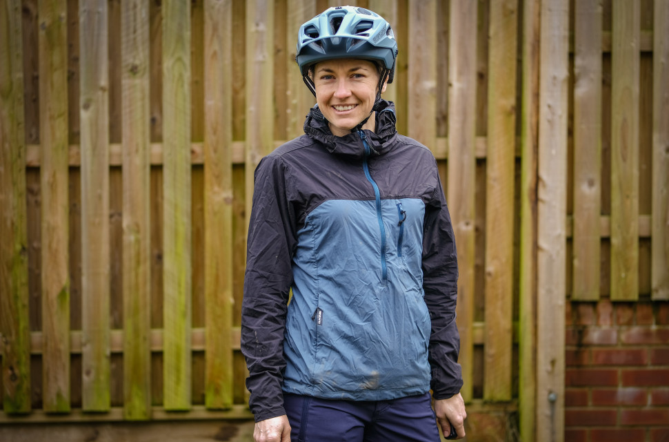 Dakine Reserve women's windbreaker jacket-1.jpg Dakine Reserve women's windbreaker jacket-1.jpg