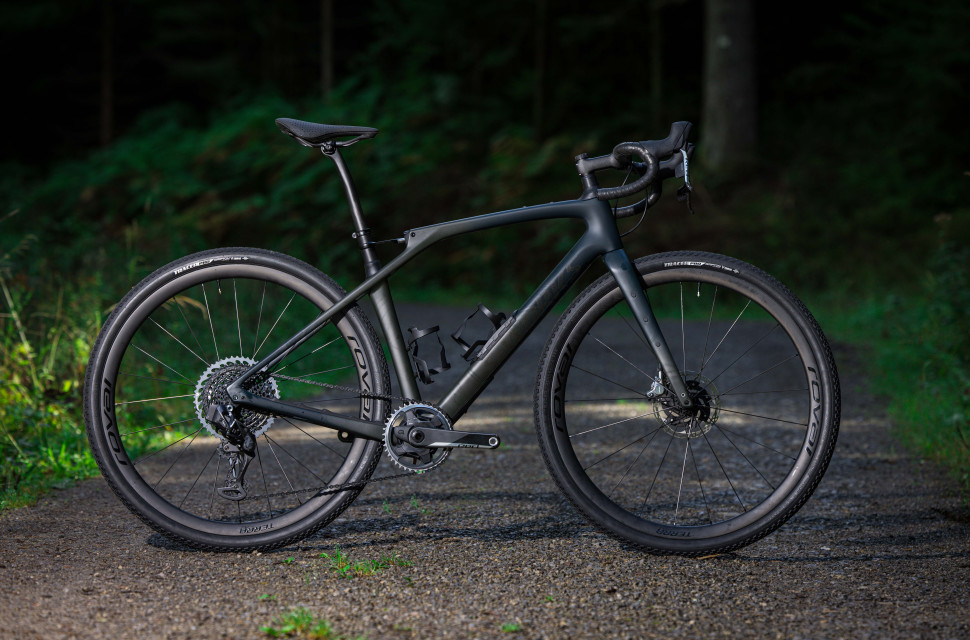Specialized Diverge STR profile shot Specialized Diverge STR gets front and rear Future Shock