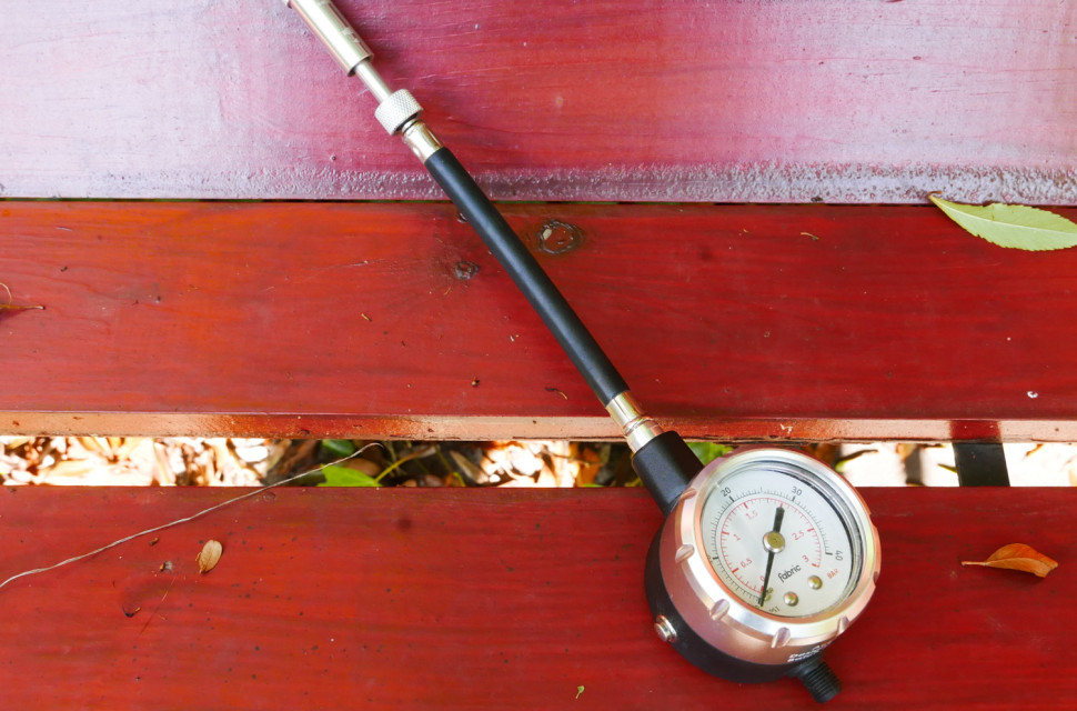 Fabric-Accubar-tyre-pressure-gauge-review-100.jpg Fabric-Accubar-tyre-pressure-gauge-review-100.jpg
