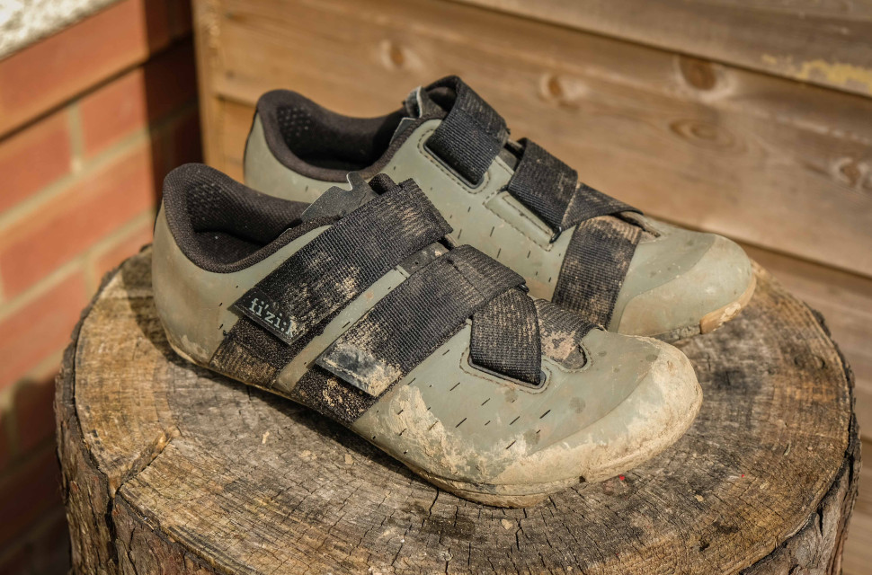 Fizik Terra Powerstrap X4 shoes-1.jpg Fizik Terra Powerstrap X4 shoes-1.jpg