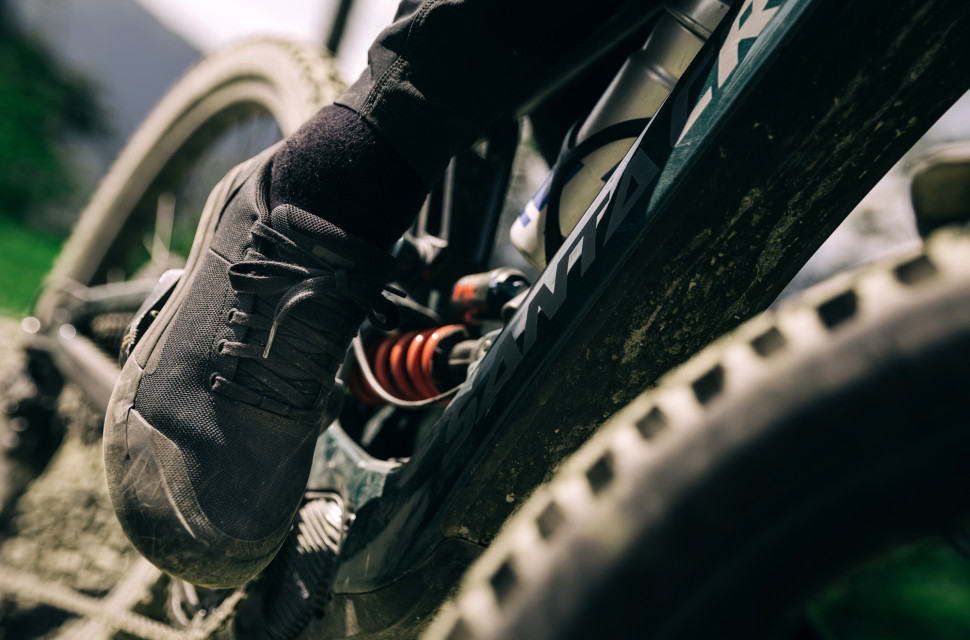 Fox Union Canvas Action Laurie_GREENLAND-FOX_ByADL-1737.jpg Fox introduces casual-style Union Canvas to its MTB shoe range