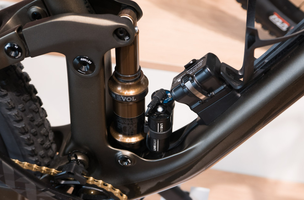 Fox-Live-Valve-smart-suspension-first-look-100.jpg Smart suspension becomes reality with Fox's Live Valve technology