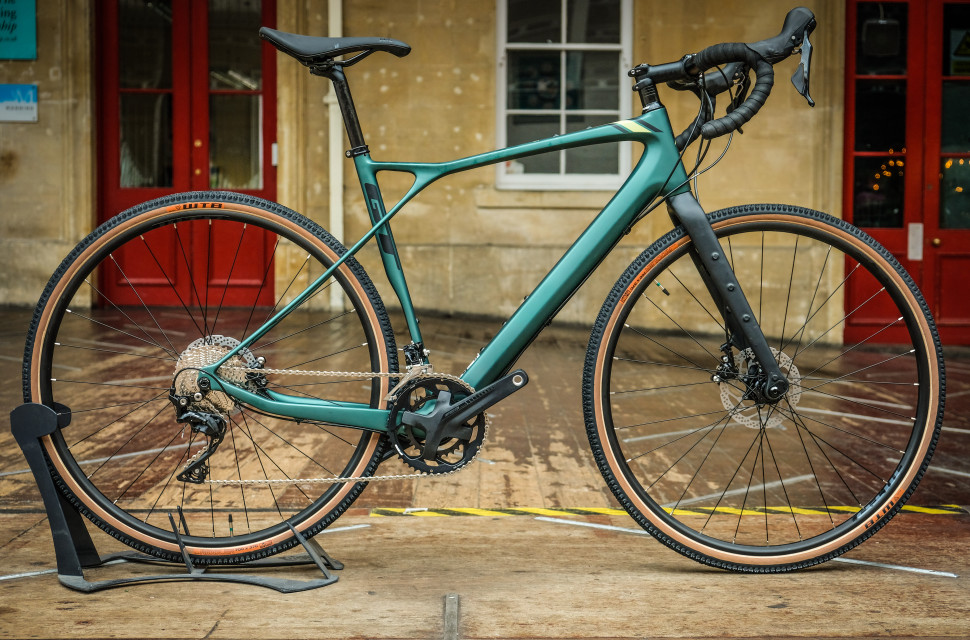 GT Grade-3.jpg First Look: GT Grade Carbon Expert gravel bike
