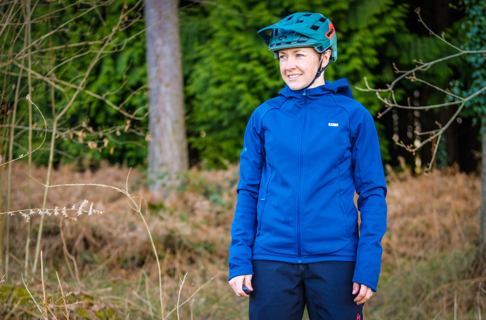 Giro Women's Ambient Jacket-2.jpg Giro Women's Ambient Jacket-2.jpg