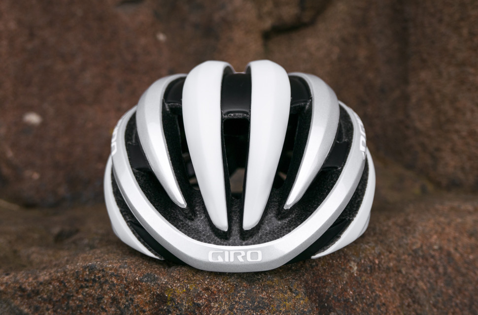 Giro-Cinder-MIPS-1.jpg Giro-Cinder-MIPS-1.jpg