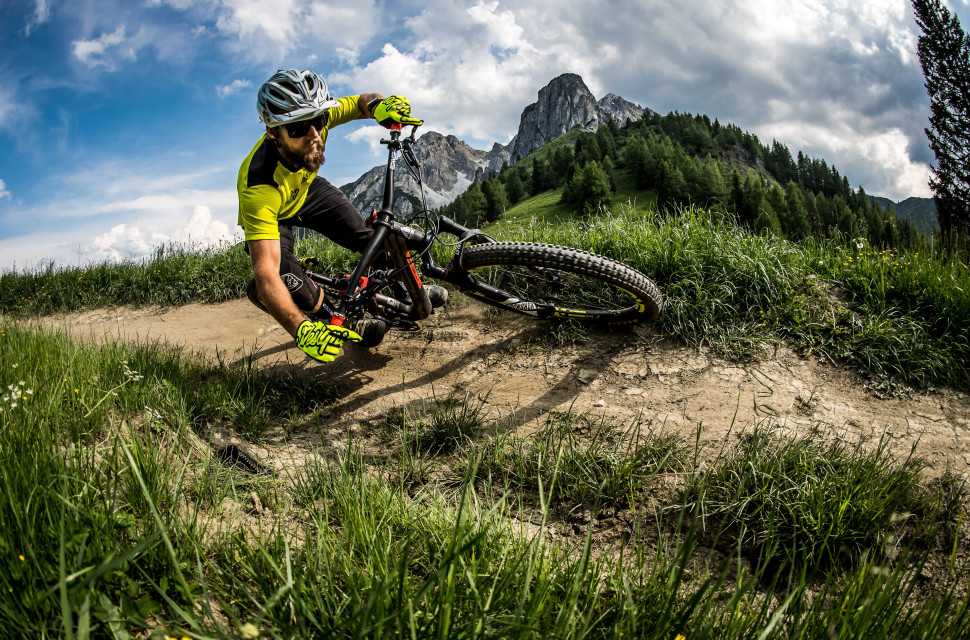 Innsbruck Day 1-56.jpg Intense rolls out revamped enduro/all-mountain Carbine 29er