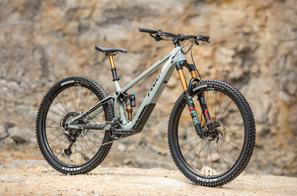 2022 Pivot Shuttle SL JS_Pivot_Shuttle_SL_BITW-3684.jpg Pivot introduces Shuttle SL - a lightweight e-MTB