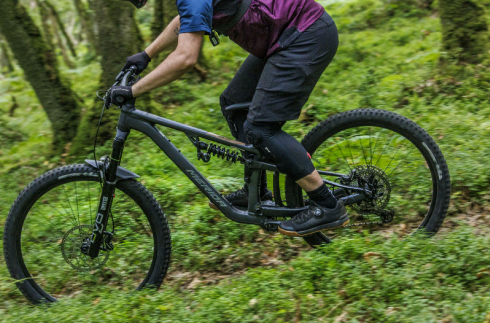 Knee pads hero.jpg Knee pads - everything you need to know
