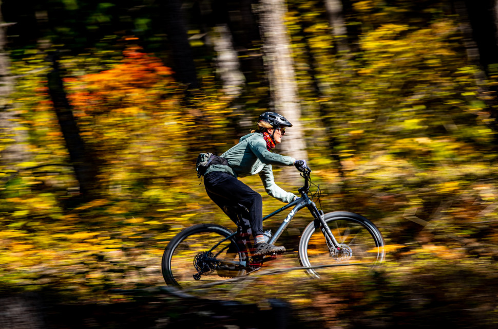 2023 Liv Lurra 1 - Action - 1.jpg How to start mountain biking