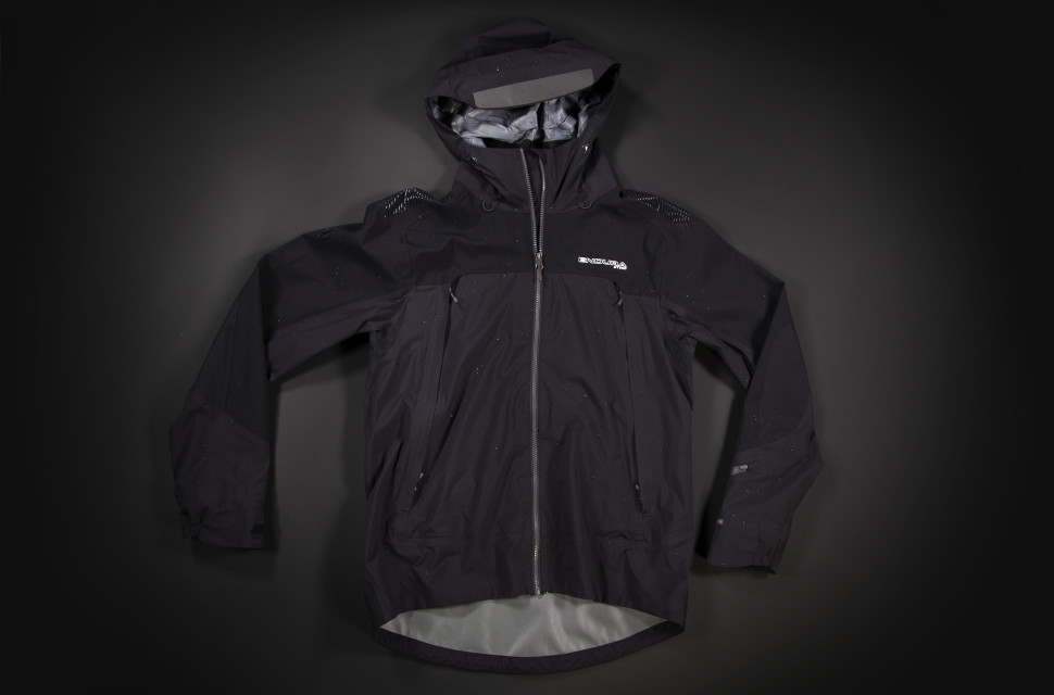 MT500 Jacket FLAT cover:hero.jpg Endura overhaul the MT500 Waterproof lineup for AW20
