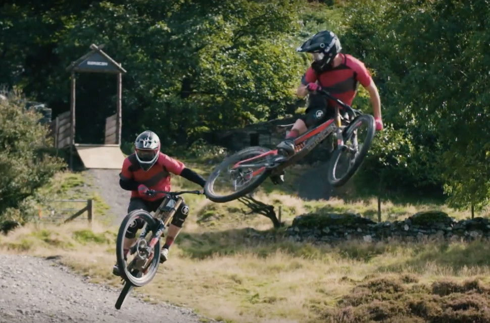 Madison Road vs MTB .jpg Video: Who's faster? Mountain biker or roadie?