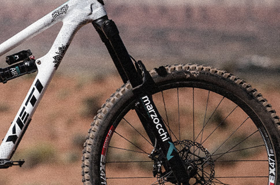 Marzocchi Super Z.jpg Marzocchi brings fat stanchions to the Super Z