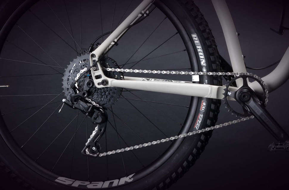 MicroSHIFT Advent.jpg MicroSHIFT release two new wide range 9 and 10 speed drivetrains, one is light and both are cheap
