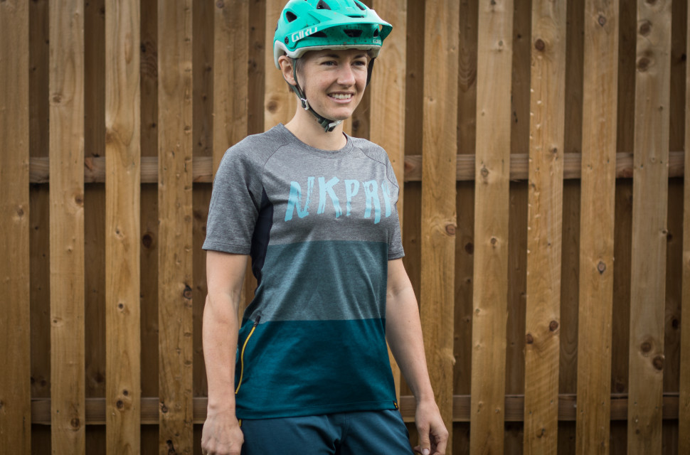 Nukeproof Blackline Womens Jersey-2.jpg Nukeproof Blackline Womens Jersey-2.jpg