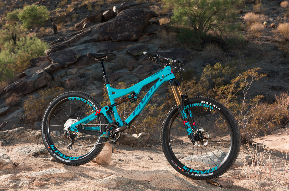 Pivot Factory Racing Team Mach 6 Carbon 3.jpg Pivot Reveal New Mach 6