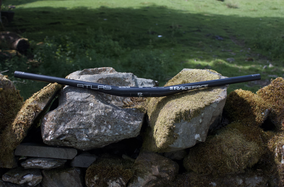 Race Face Atlas Alloy 1.jpg Race Face Atlas Alloy 1.jpg