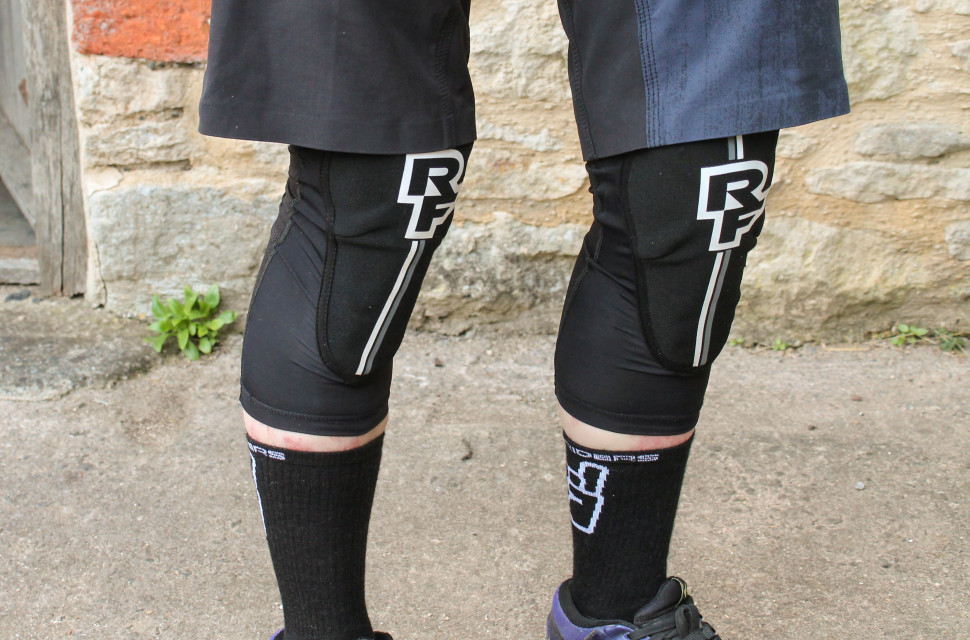 Race Face Indy D30 Knee Guards-1.jpg Race Face Indy D30 Knee Guards-1.jpg