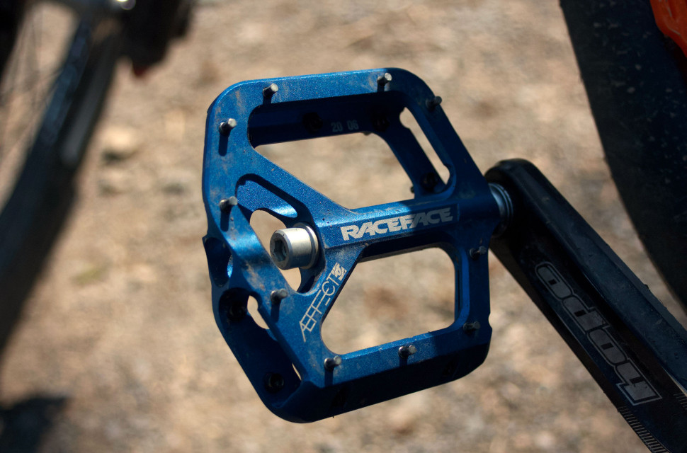 RaceFace Aeffect Flat Pedal 2020 Review 1.jpg RaceFace Aeffect Flat Pedal 2020 Review 1.jpg