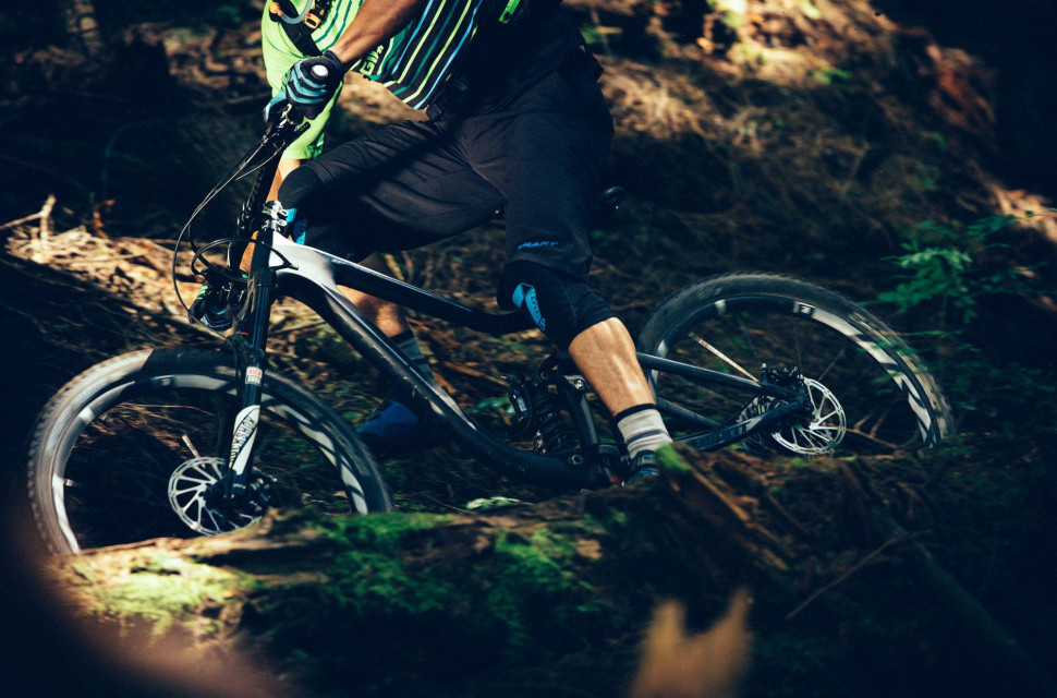 Reign Advanced Action.jpg Giant launches updated Reign enduro bike