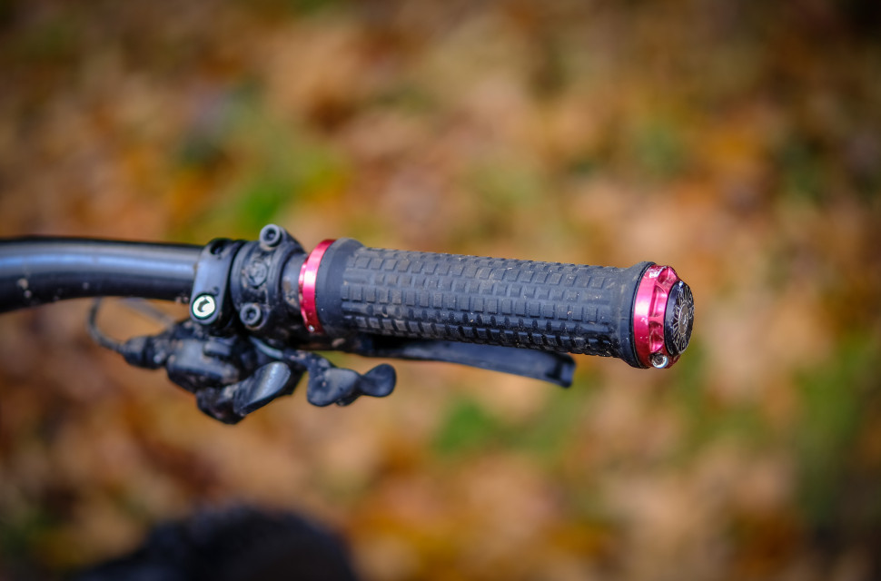 Rev Grips-2.jpg Rev Grips-2.jpg