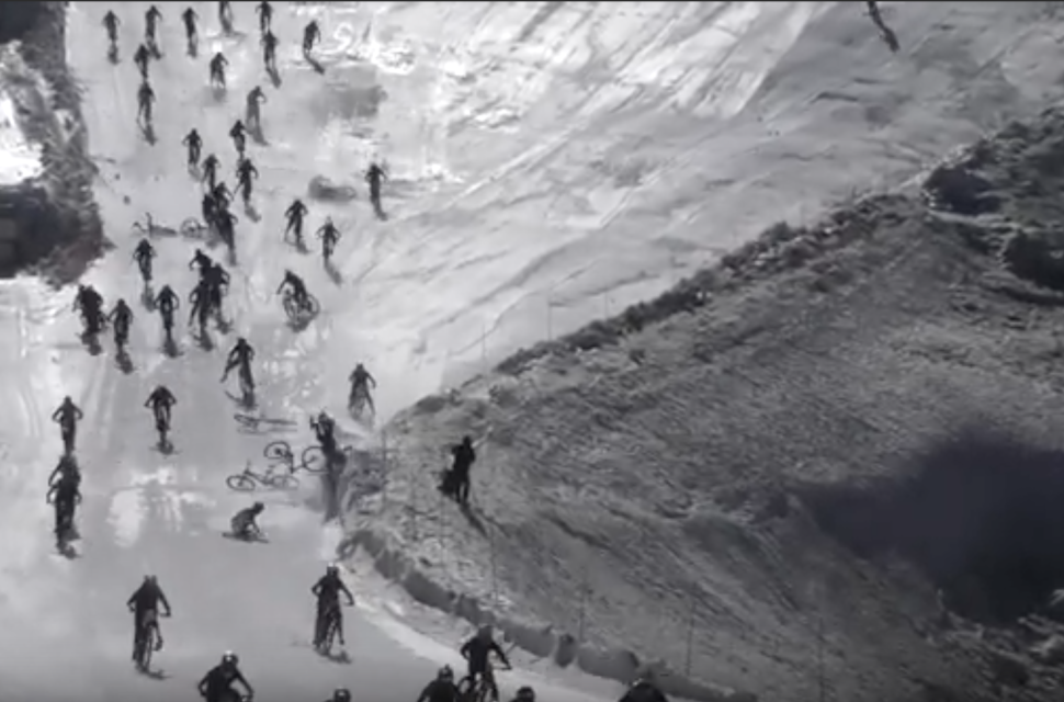 Mountain of Hell 2019 crash video Massive crash on snow causes pile up at start of Mountain of Hell race 2019
