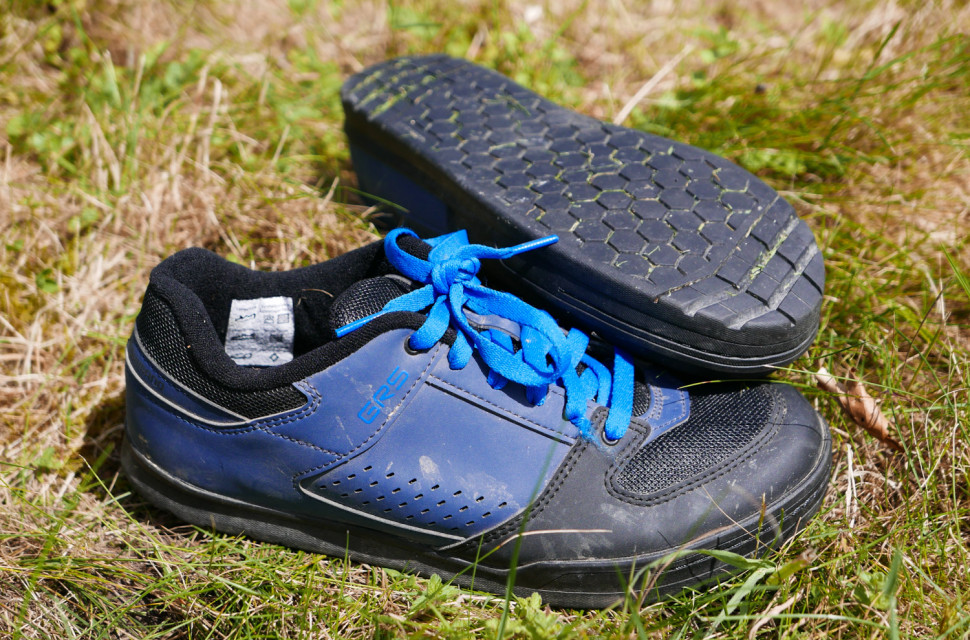 Shimano-GR5-flat-pedal-shoes-review-100.jpg Shimano-GR5-flat-pedal-shoes-review-100.jpg