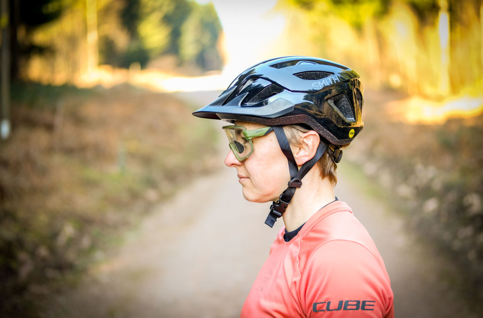 Smith Convoy MIPS helmet-1.jpg Smith Convoy MIPS helmet-1.jpg