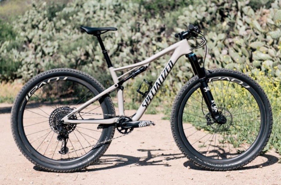 Specialized Epic Evo 4.jpg Specialized boosts travel on new Epic EVO - longer forks, wider bars and a dropper post