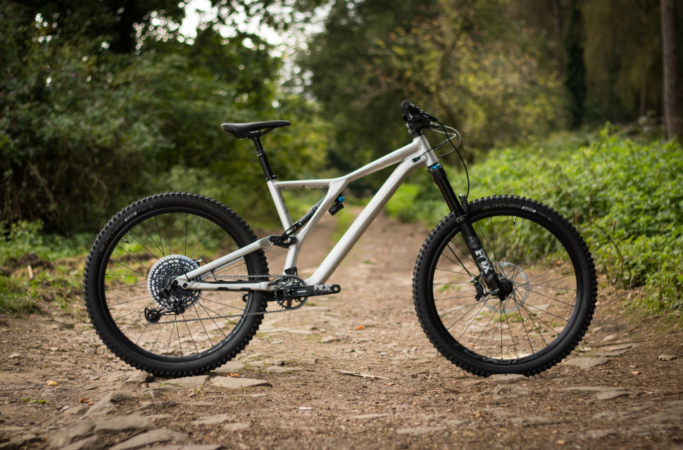 Specialized Stumpjumper Evo-11.jpg First Look: Specialized Stumpjumper EVO 27.5