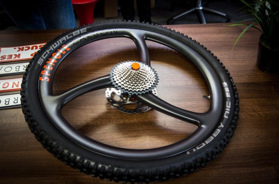 Spengle carbon tri-blade mtb wheels6.jpg Are these Spengle wheels the most advanced wheels ever?
