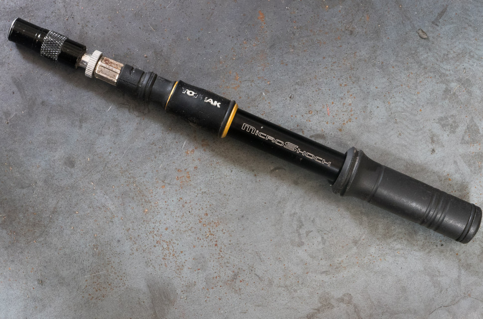 Topeak-Microshock-shock-pump-review-102.jpg Topeak-Microshock-shock-pump-review-102.jpg
