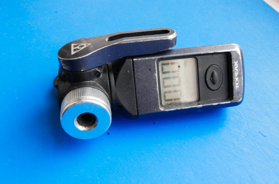 Topeak-Shuttle-Digital-tyre-pressure-gauge-review-100.jpg Topeak-Shuttle-Digital-tyre-pressure-gauge-review-100.jpg