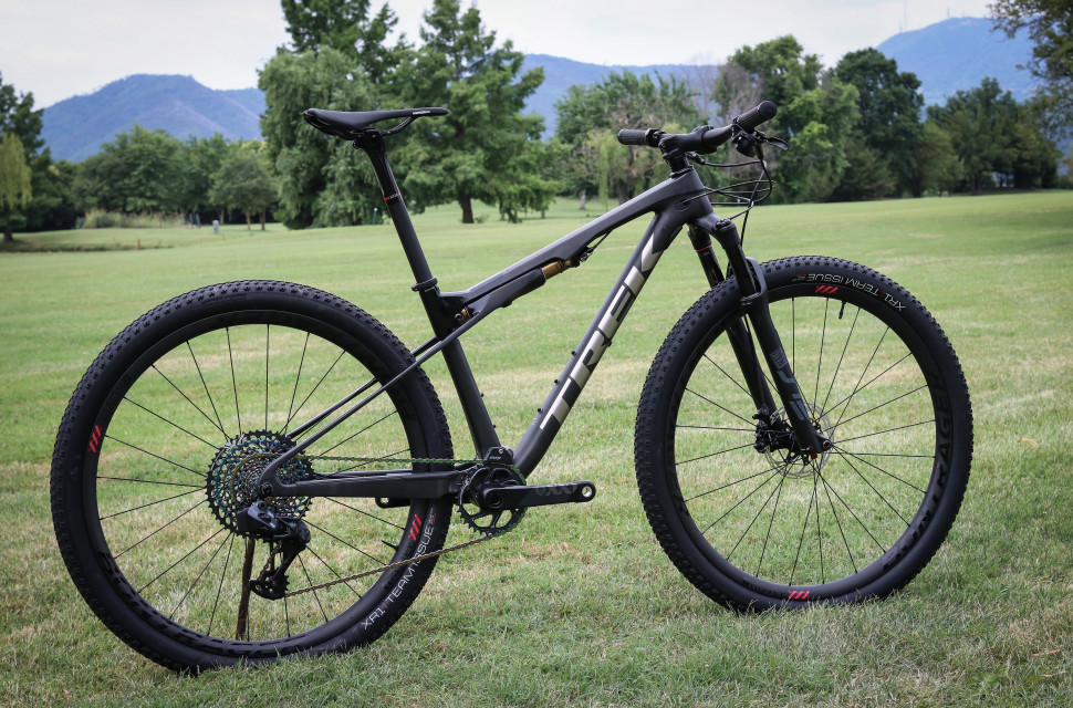 Trek Supercaliber 2020-1.jpg Trek launches new breed of Supercaliber cross-country race bike with IsoStrut suspension