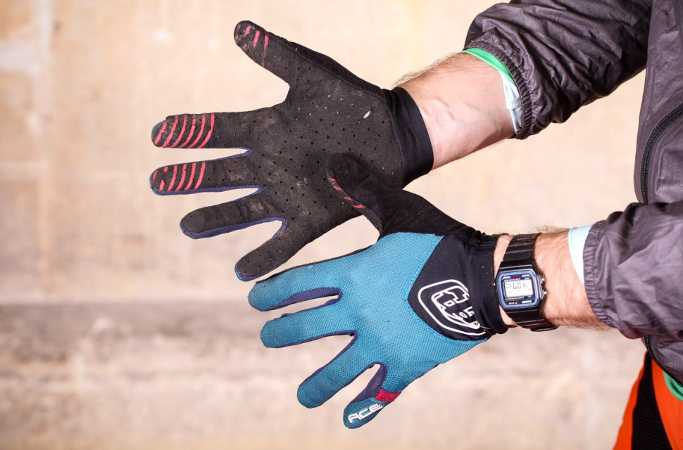 Troy-Lee-Designs-Ace-gloves-review-100.jpg Troy-Lee-Designs-Ace-gloves-review-100.jpg