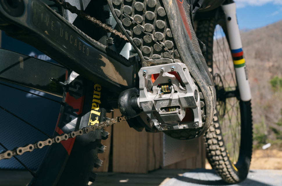 Vali Höll 3 - credit Jack Berg.jpg Xysto pedals are for chasing winning downhill Times