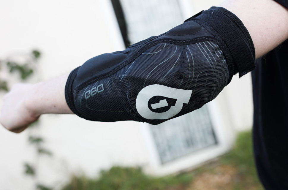 SixSixOne DBO elbow pad hero SixSixOne DBO elbow pad hero