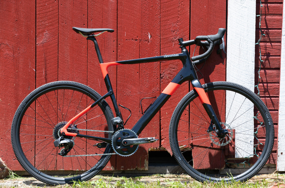 cannondale topstone carbon15.jpg Cannondale Topstone goes carbon and introduces Kingpin suspension for a smoother ride