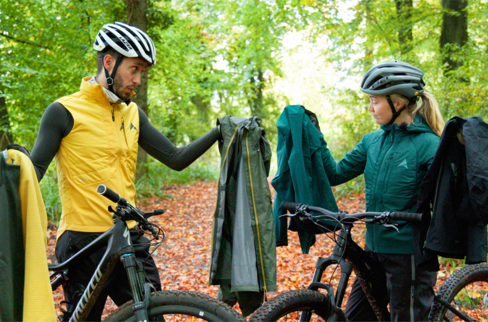 frame2.jpeg Video: How to layer up for winter mountain biking