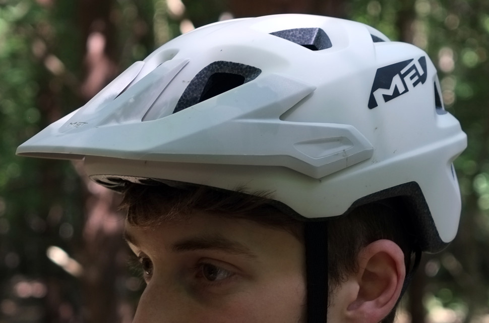met-helmet-review-1.jpg met-helmet-review-1.jpg