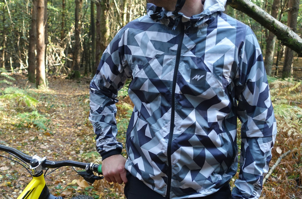 morvelo-winter-attack-exile-rain-jacket.jpg morvelo-winter-attack-exile-rain-jacket.jpg