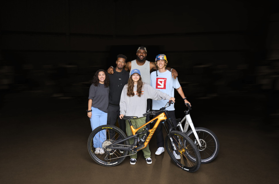 p5pb26943897.jpg Canyon and NBA superstar LeBron James join forces to inspire more people to ride