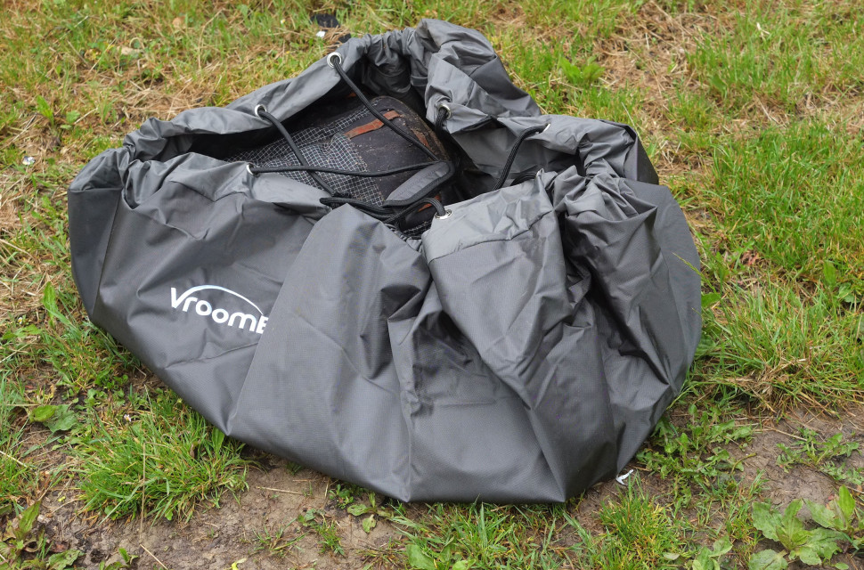 vroom-bag-closed-alt.jpg vroom-bag-closed-alt.jpg