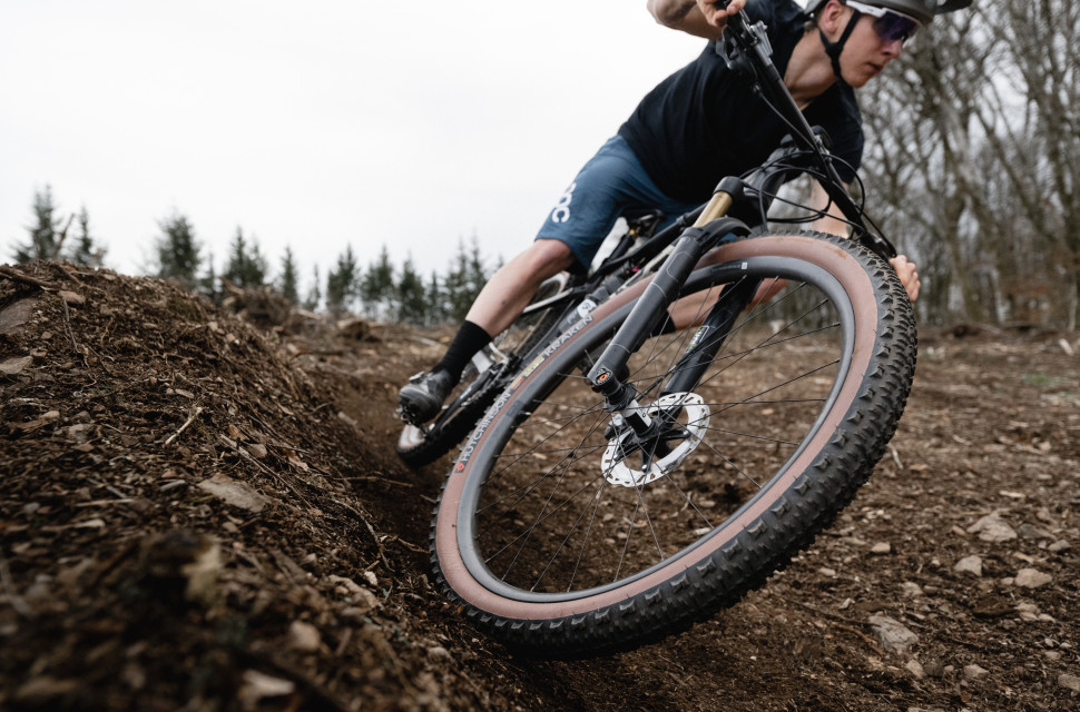 2023 Hutchinson Kraken 2.4 tyre riding Hutchinson launches Kraken 2.4 tyre - its first-ever downcountry-specific tyre